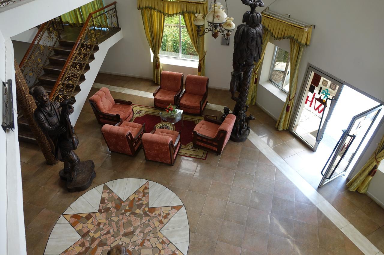 Wusum Hotel Makeni Buitenkant foto