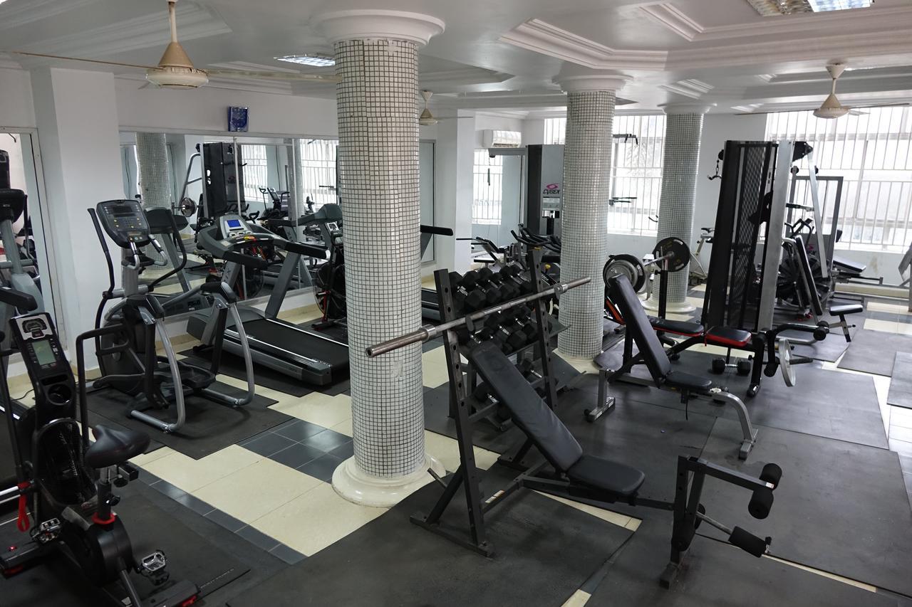 Wusum Hotel Makeni Buitenkant foto