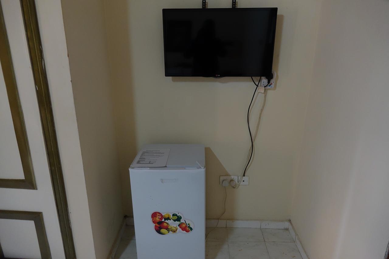 Wusum Hotel Makeni Buitenkant foto